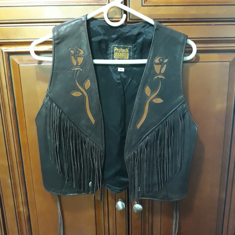 Vest - Picture 2 of 15